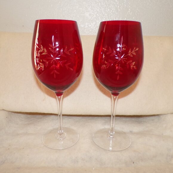 Lot Of 2 Stemware Elegant Crystal Ruby Red Etched Clear Snowflake Wine Glass - Picture 3 of 7